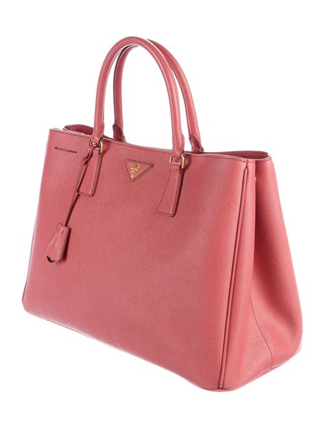 prada saffiano lux tote size 30|prada saffiano crossbody wallet.